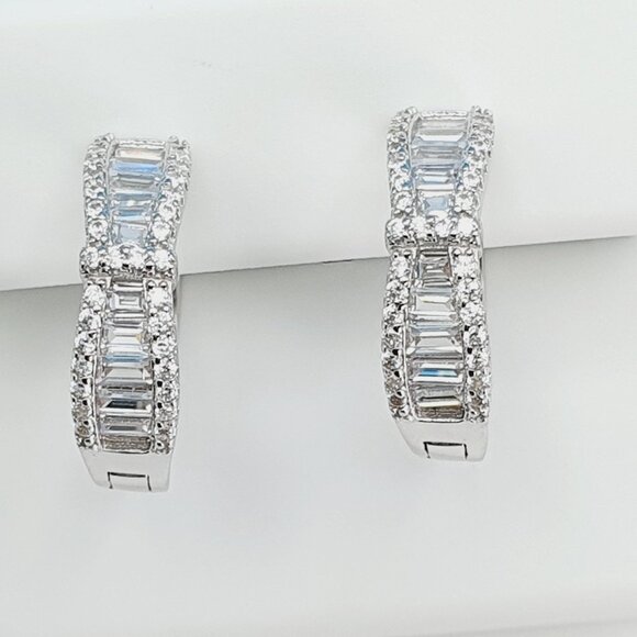 "925 Sterling Silver Cubic Zirconia Earrings, UU1P6A6147 - Picture 1 of 11